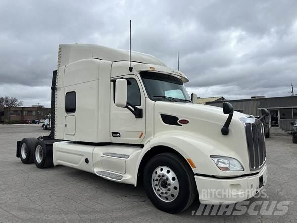 Peterbilt 579 Truck Tractor Units
