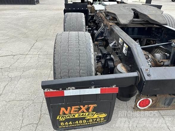 Peterbilt 579 Truck Tractor Units