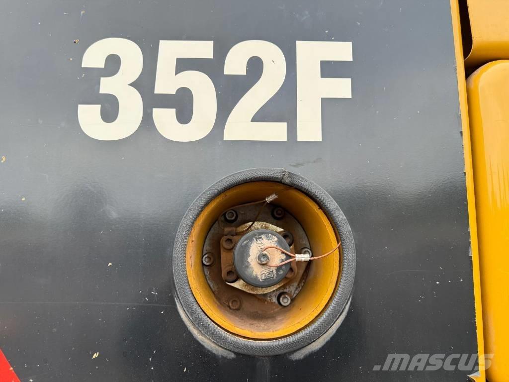 CAT 352 F Crawler excavators