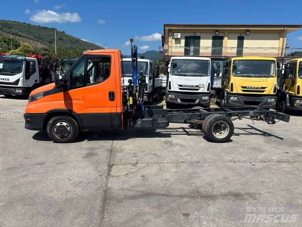 Iveco Daily 35-140 Crane trucks