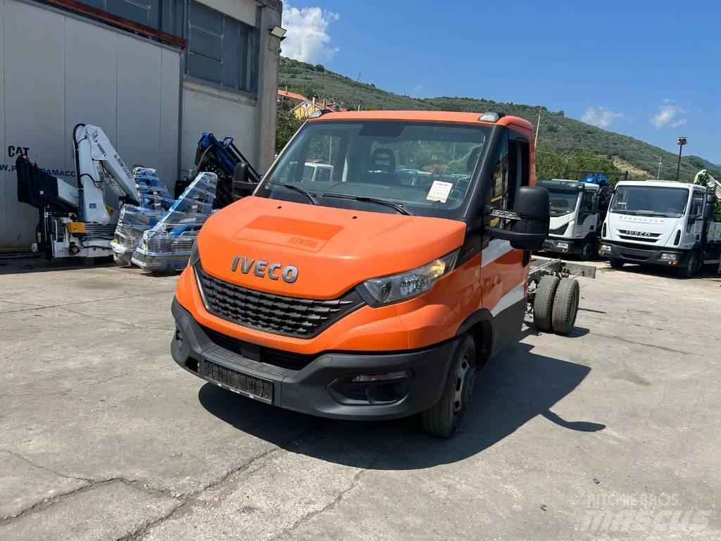 Iveco Daily 35-140 Van Body Trucks