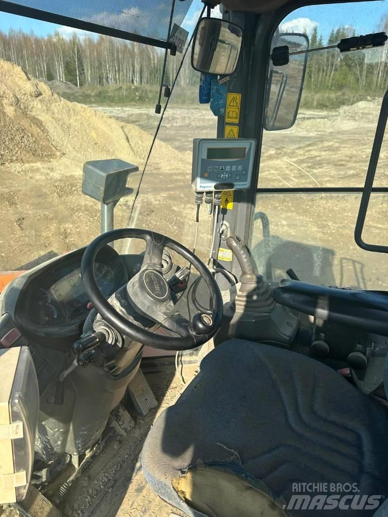 Hitachi ZW 250 Wheel loaders
