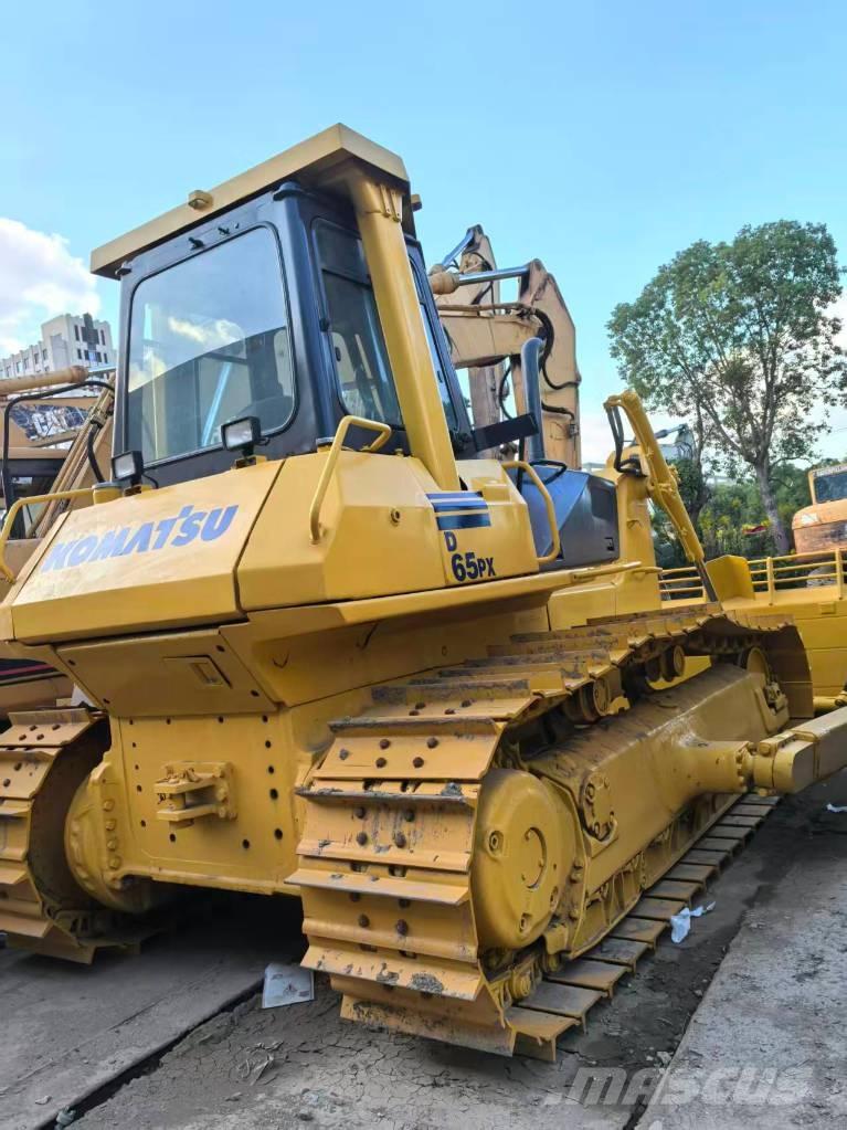 Komatsu D 65 PX-12 Crawler dozers