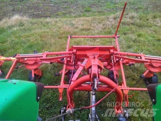 Kuhn Gf5801 Rakes and tedders