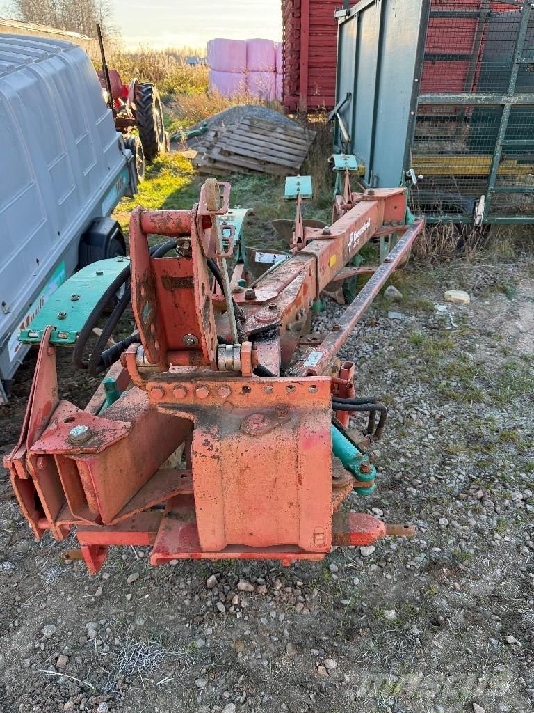Kverneland AD-85 Conventional ploughs