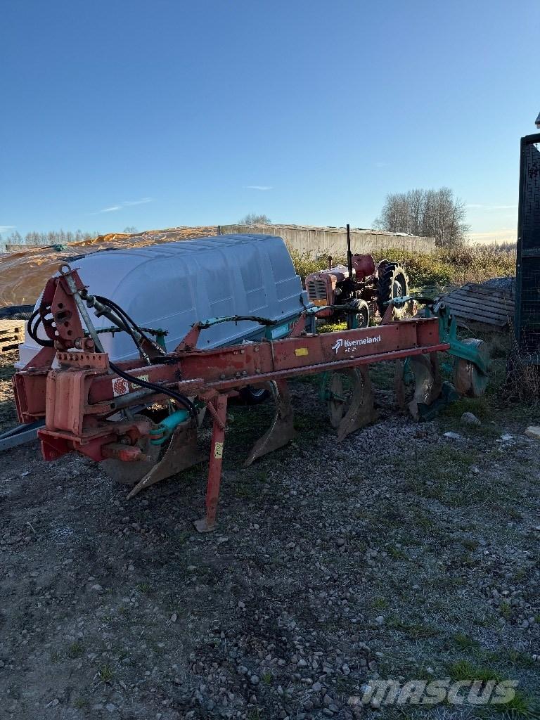 Kverneland AD-85 Conventional ploughs