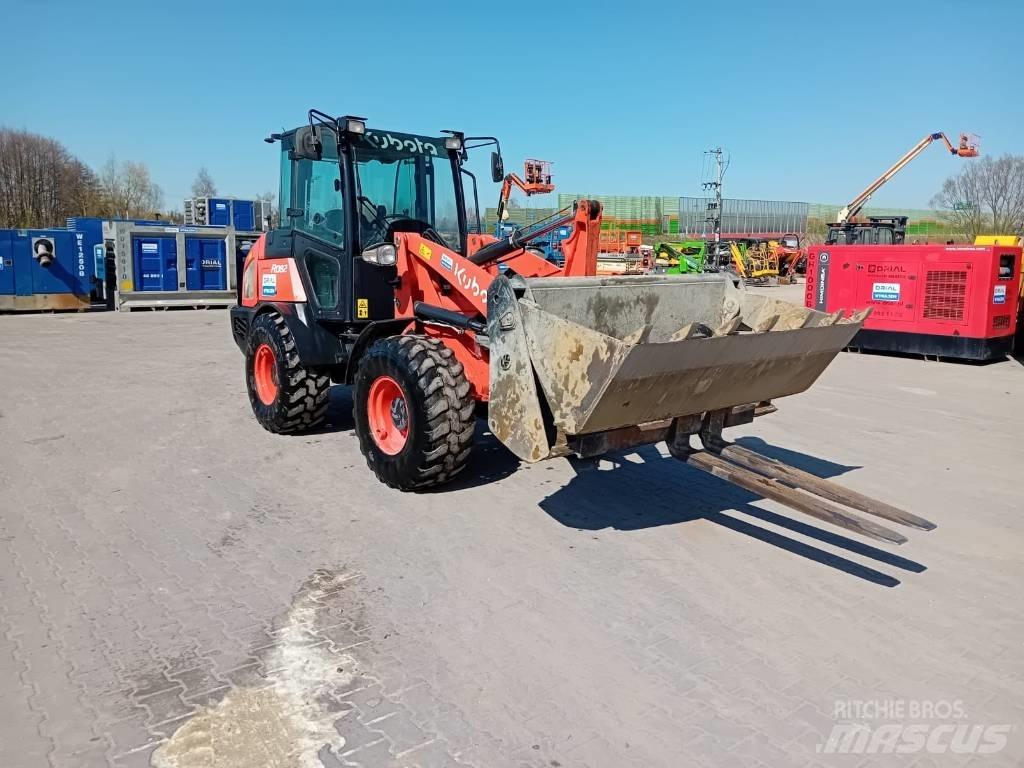 Kubota R 082 Wheel loaders