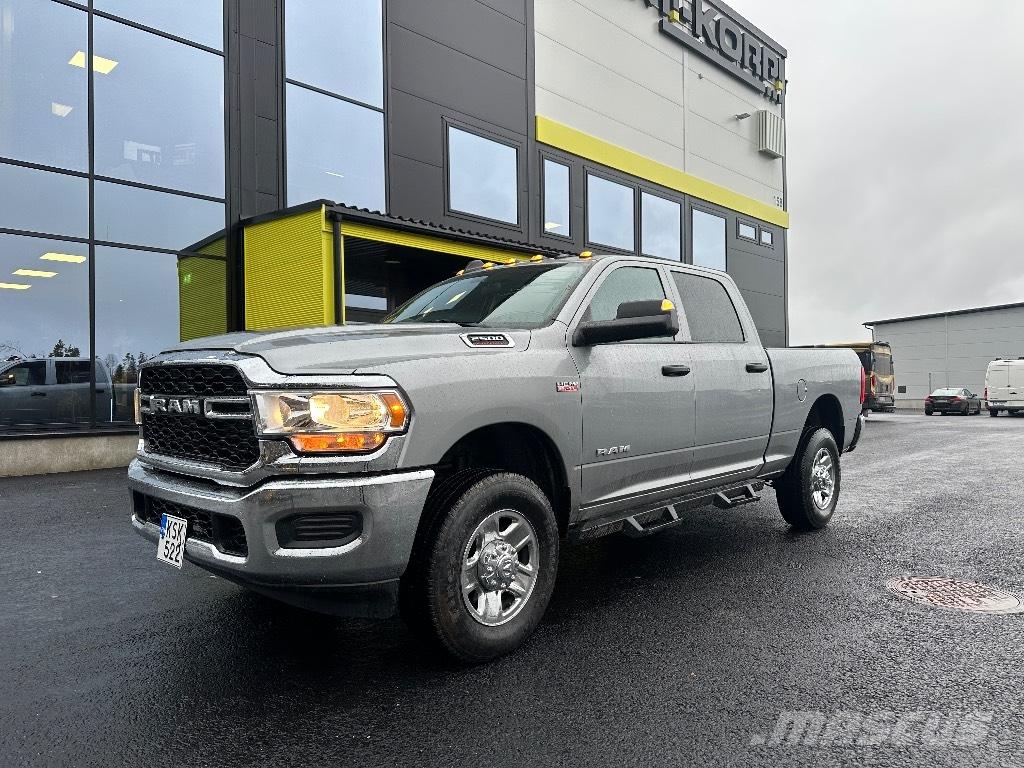 RAM 2500 Tradesman Ldv/dropside