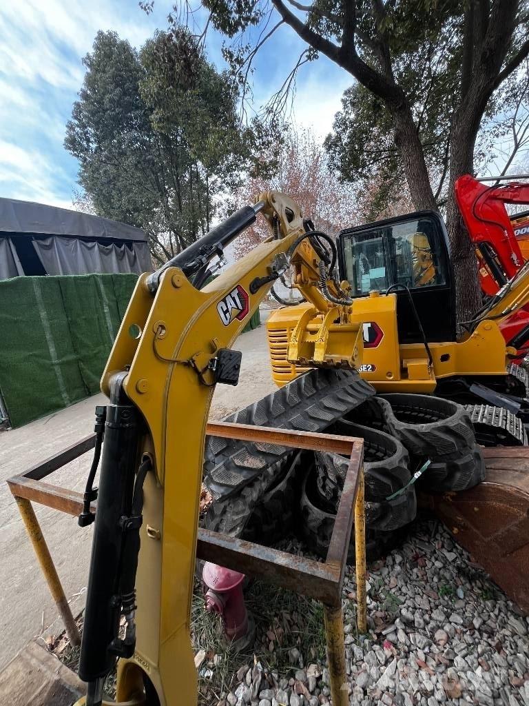 CAT 302 CR Mini excavators < 7t