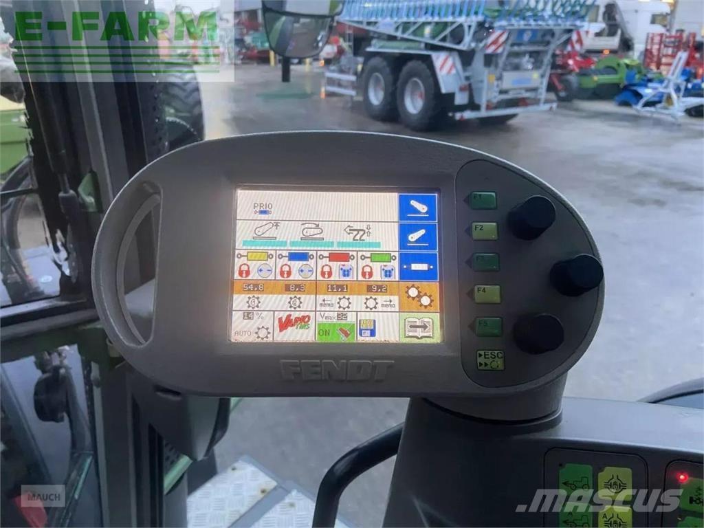 Fendt 820 vario Tractors