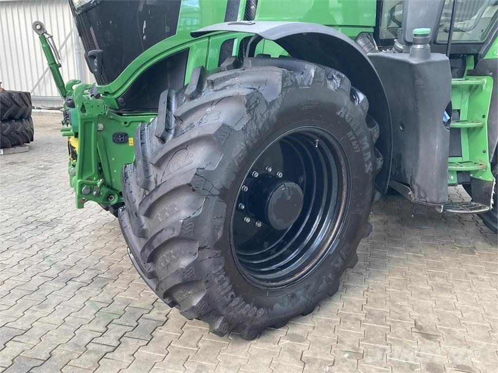 John Deere 6250R Tractors
