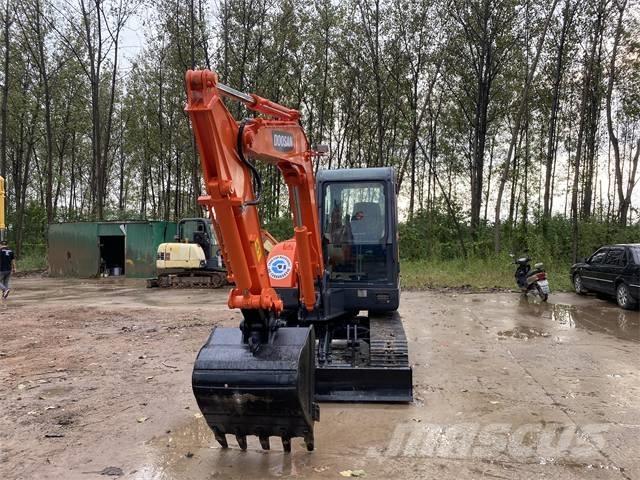 Doosan DH 140 Wheeled excavators