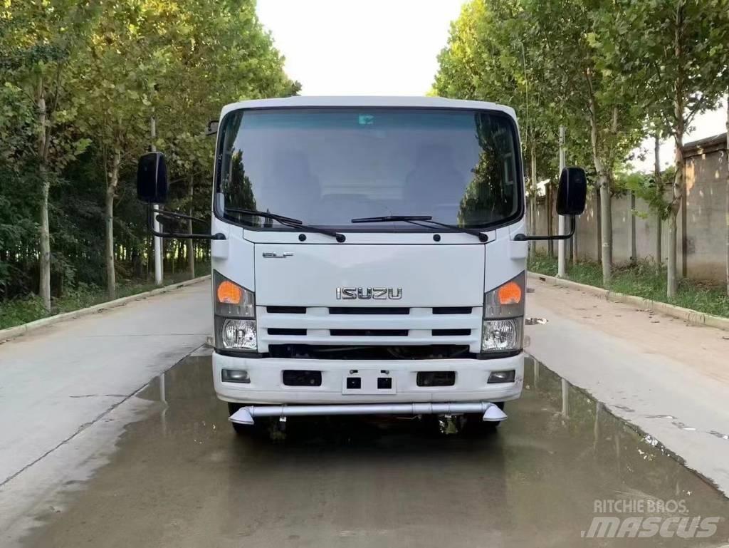 Isuzu ELF Municipal / general purpose vehicles