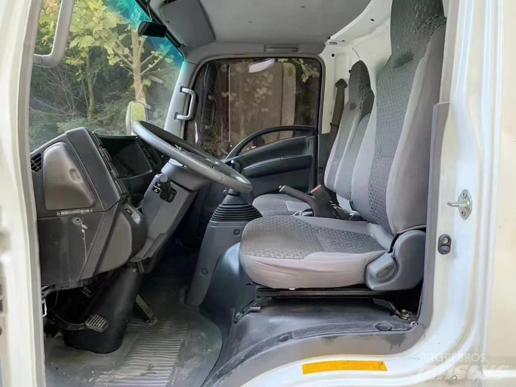 Isuzu ELF Municipal / general purpose vehicles