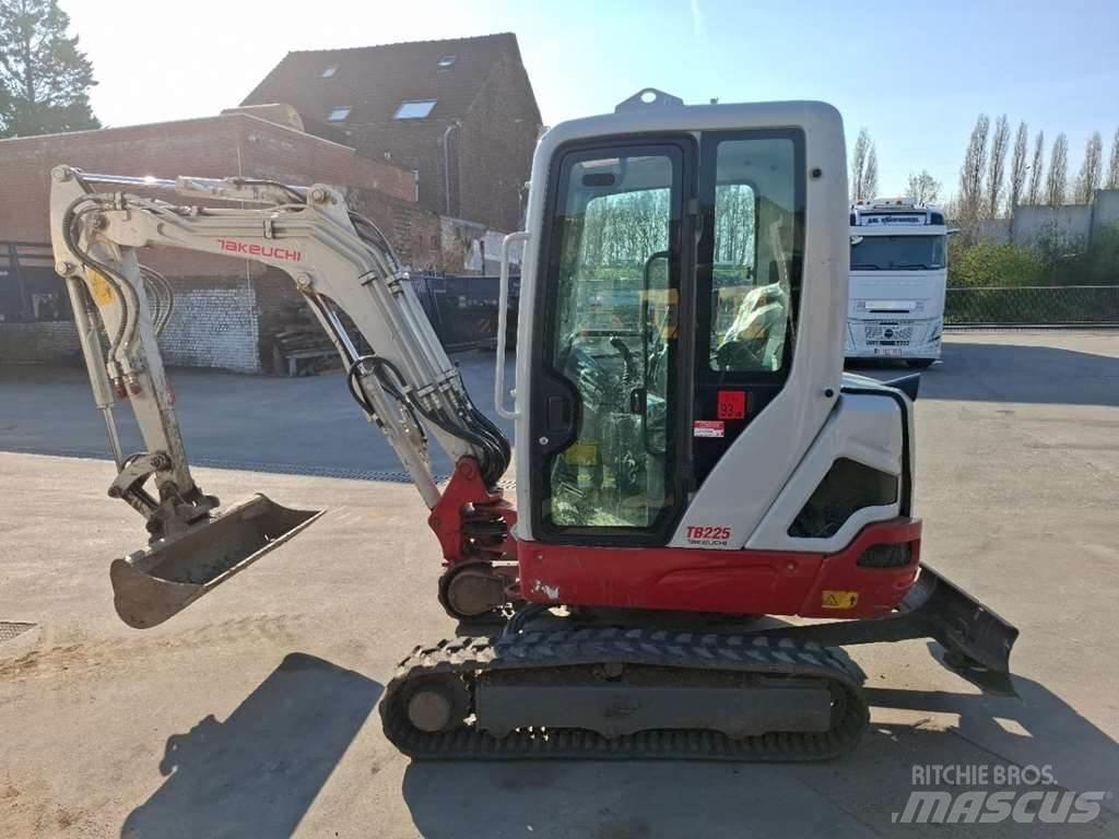 Takeuchi TB225LSA Mini excavators < 7t