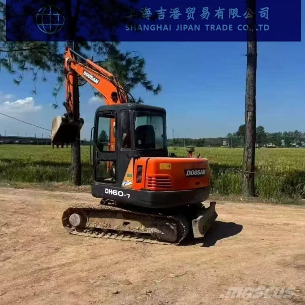 Doosan DH 60 Mini excavators < 7t