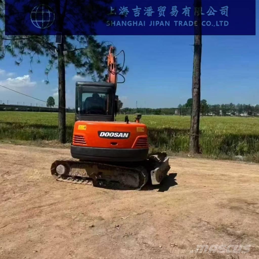 Doosan DH 60 Mini excavators < 7t