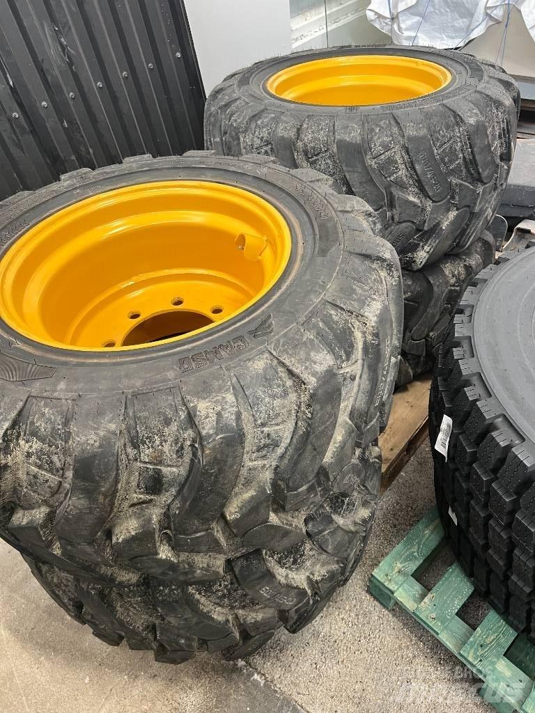  Twinhjul 500/45-20 Tyres, wheels and rims