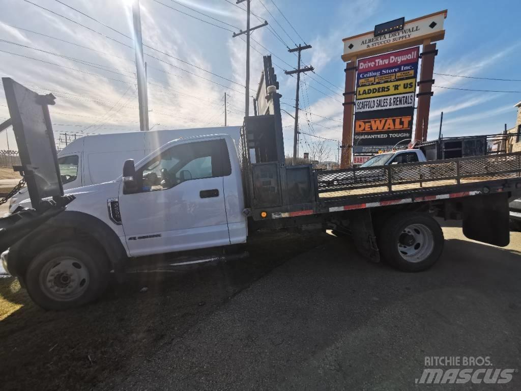 Ford F 550 XLT Flatbed/Dropside trucks
