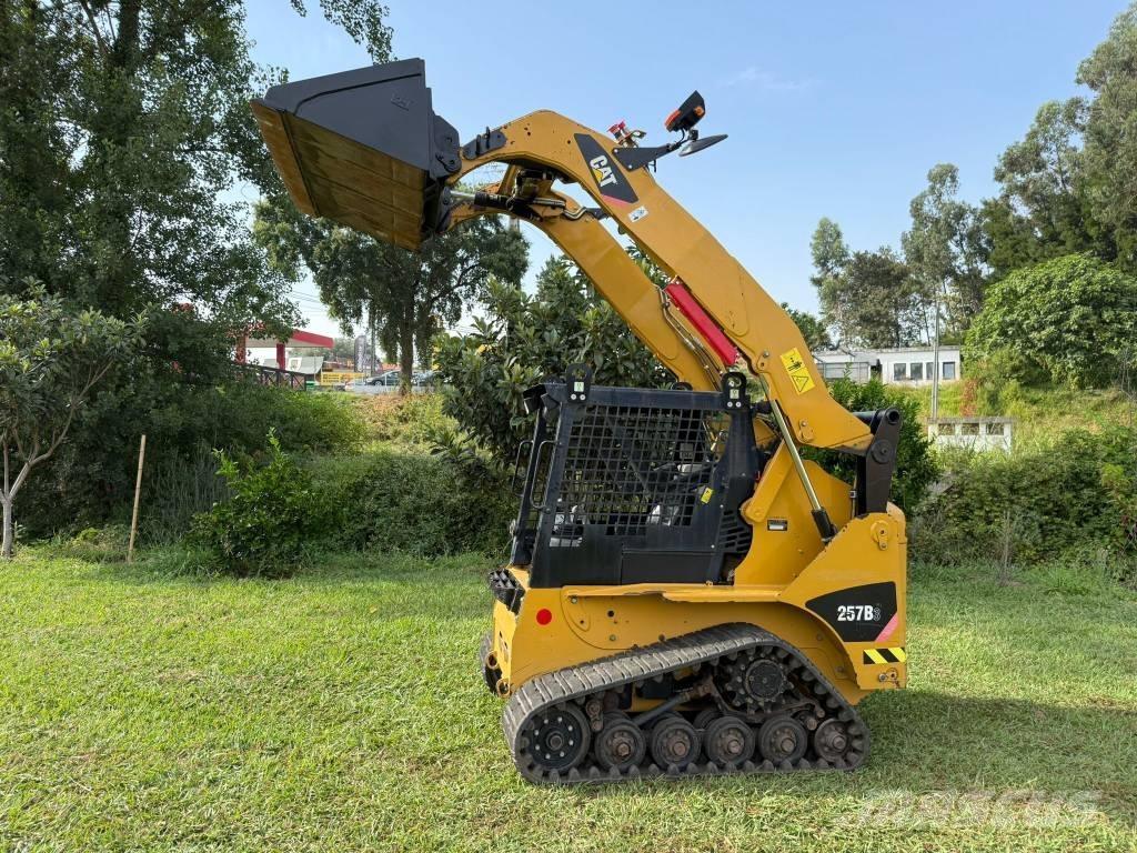 CAT 257 B Crawler FEL's