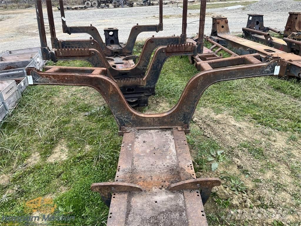John Deere 1210E Other components