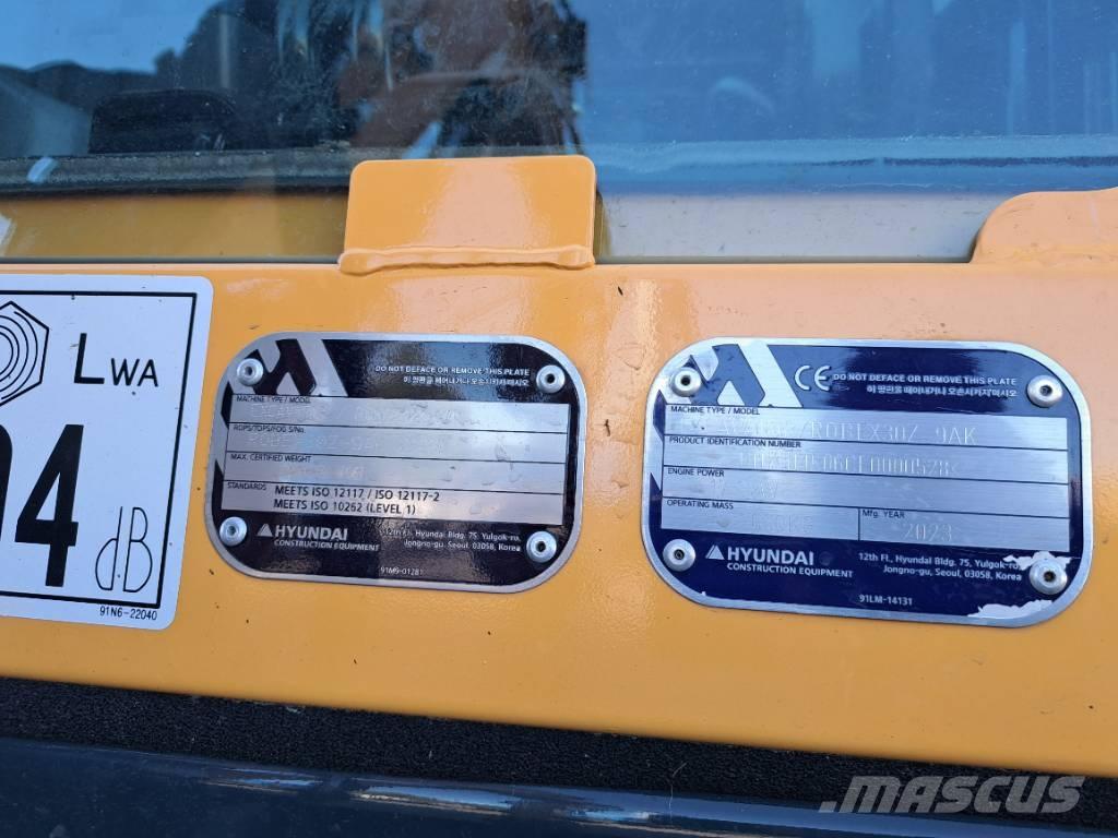 Hyundai R30 Z-9AK Mini excavators < 7t