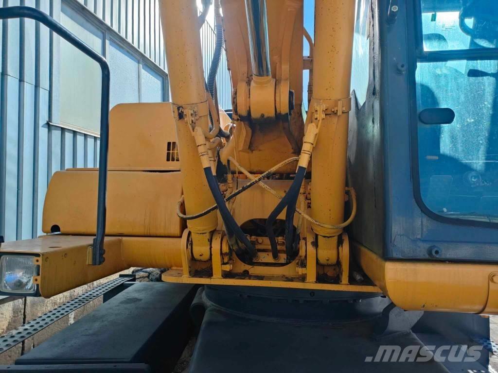 Komatsu PW 130ES-6K Wheeled excavators