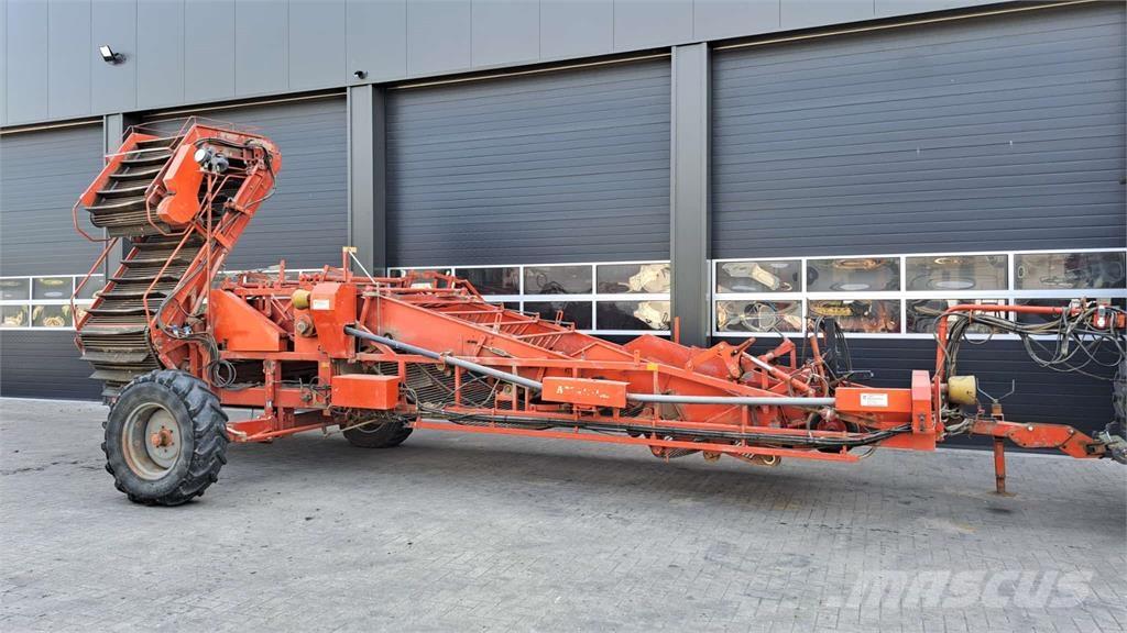 Amac F2 uienlader Potato harvesters