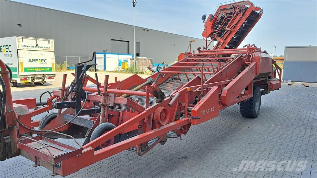 Amac F2 uienlader Potato harvesters