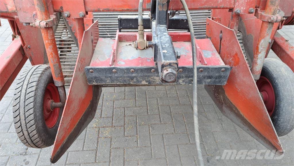 Amac F2 uienlader Potato harvesters