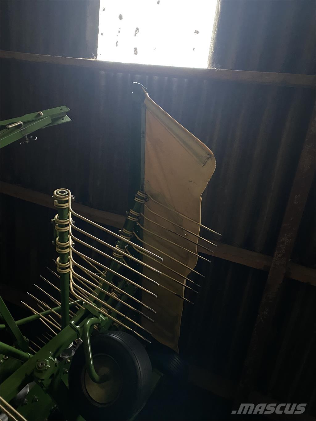 Krone Swadro 807 Rakes and tedders