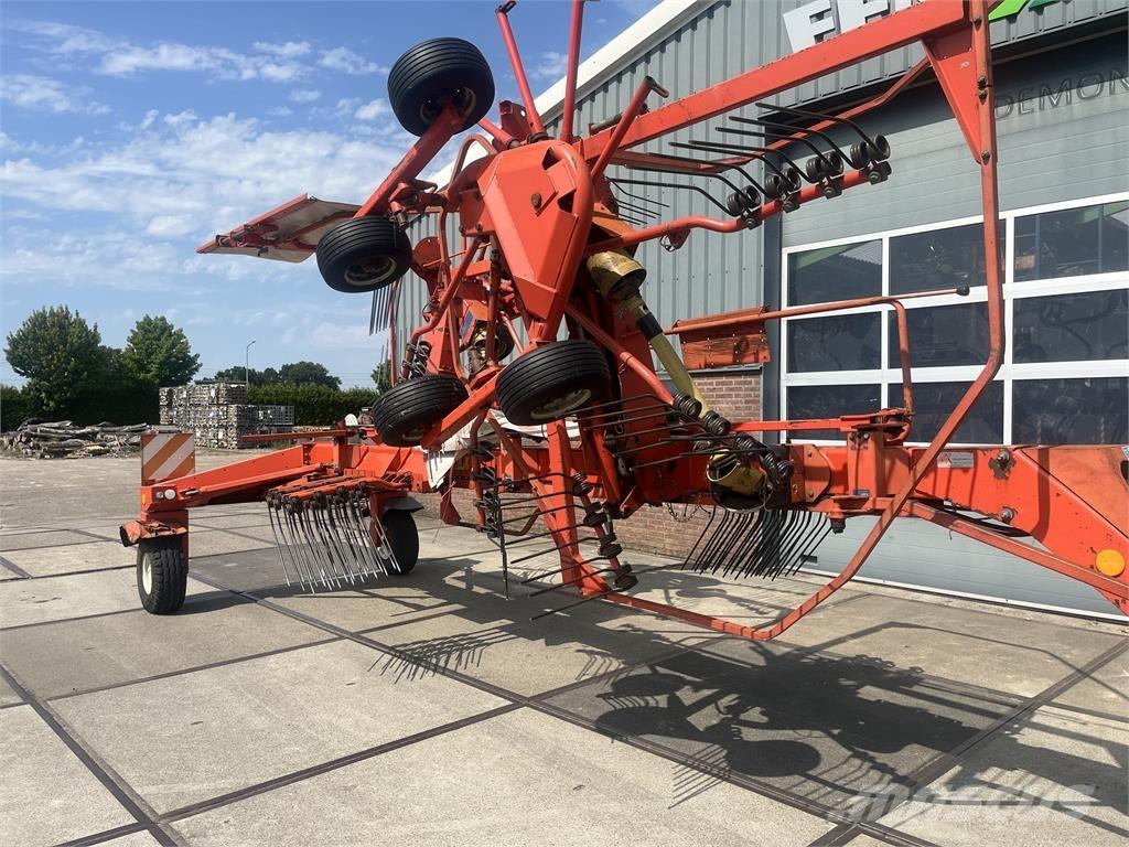 Kuhn 7302 DL Rakes and tedders