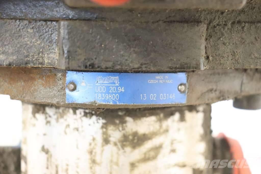 GiANT V 6004 T Hydraulics