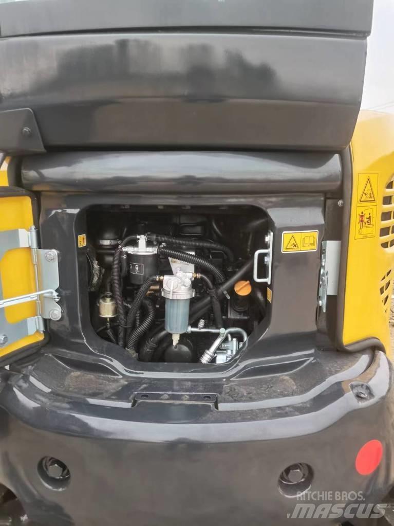 Komatsu PC 35 Mini excavators < 7t