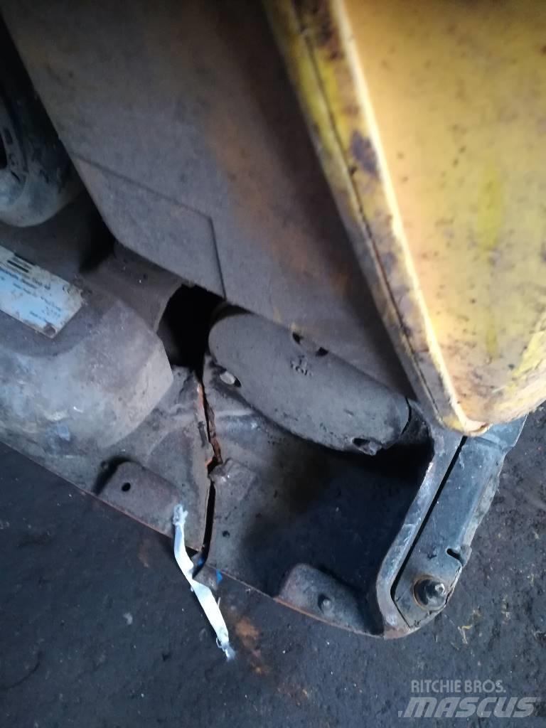  VIBRAČNÍ DESKA LF90 Vibrator compactors