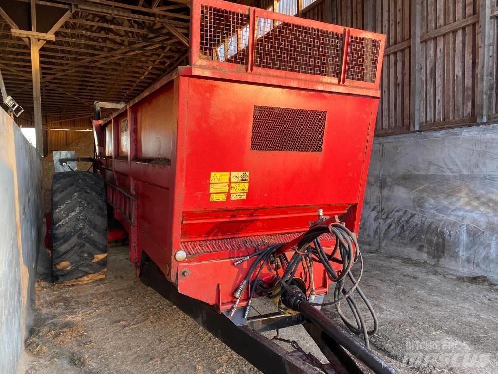 Tempo PTN 1210 Manure spreaders