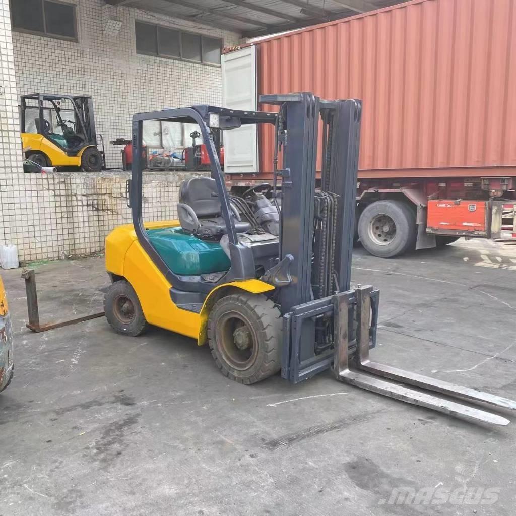 Komatsu FD 50-6 Diesel trucks