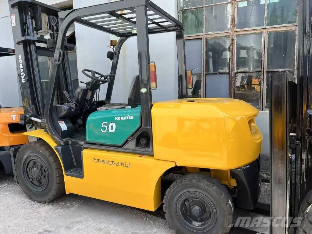 Komatsu FD 50-6 Diesel trucks