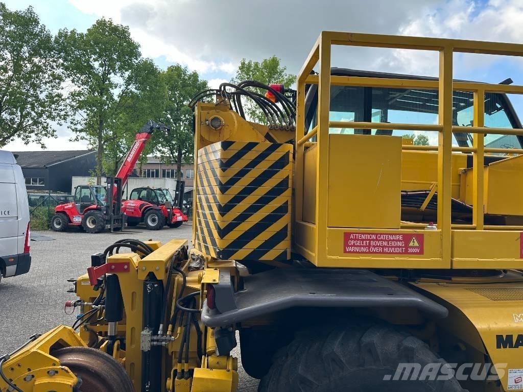 Manitou Manirail Telescopic handlers