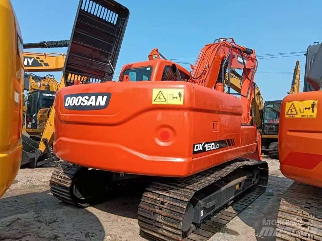 Doosan DX150 Midi excavators  7t - 12t