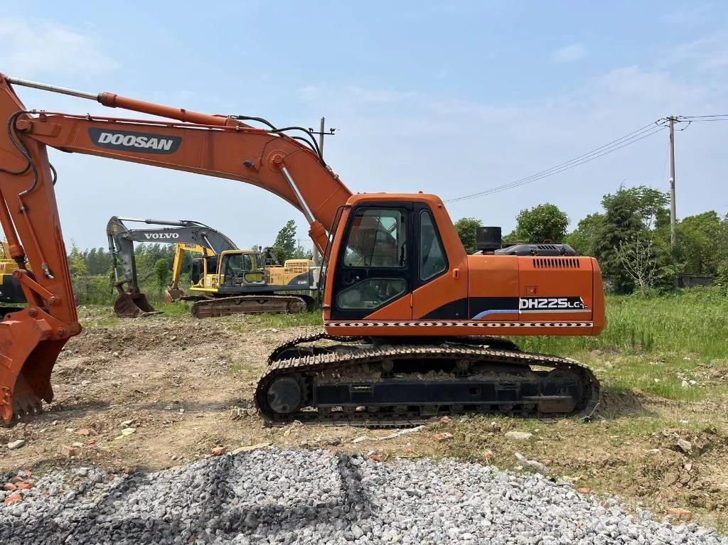 Doosan DH 300 Crawler excavators
