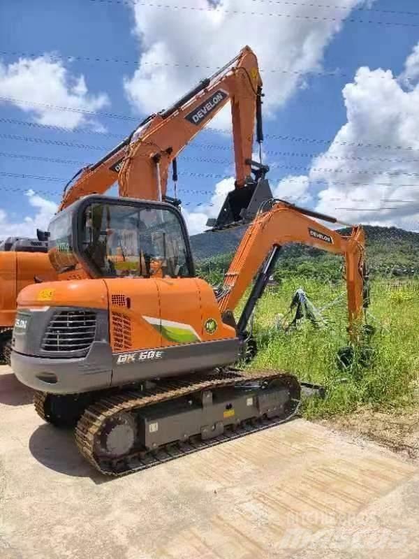 Doosan DX 60E Midi excavators  7t - 12t