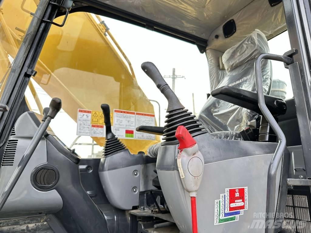 Komatsu PC 200-8 Crawler excavators