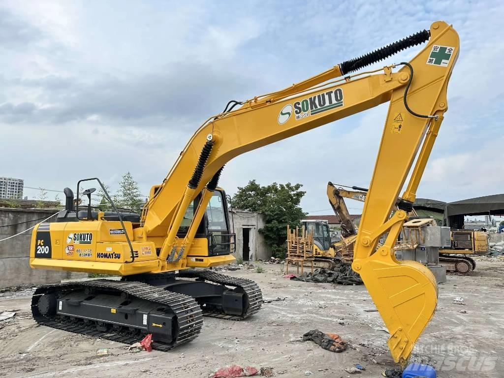 Komatsu PC 200-8 Crawler excavators