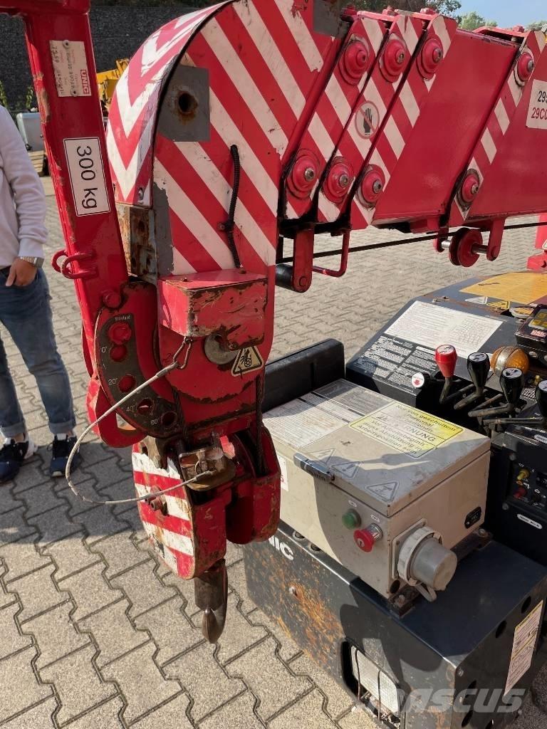 Unic URW-295 Tracked cranes