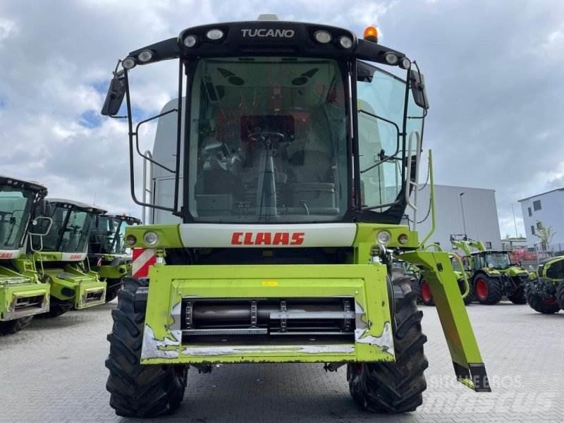 CLAAS Tucano 450 Combine harvesters