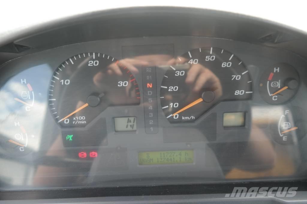 Komatsu HM 300-2 Articulated Haulers