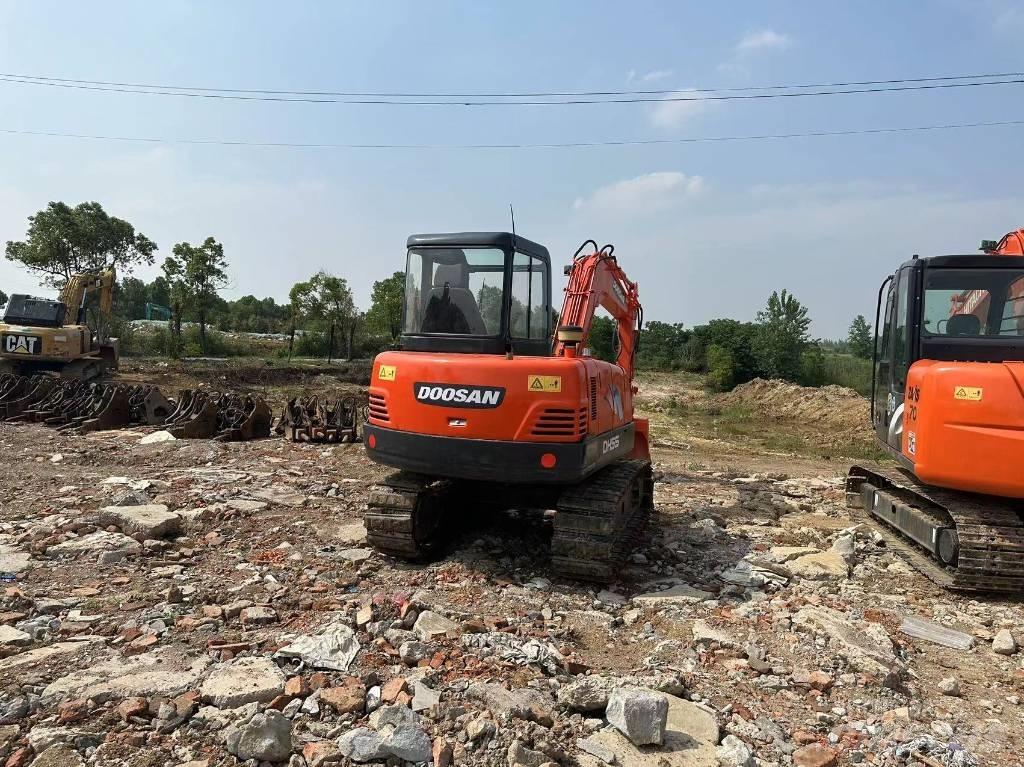 Doosan DH 55 Mini excavators < 7t