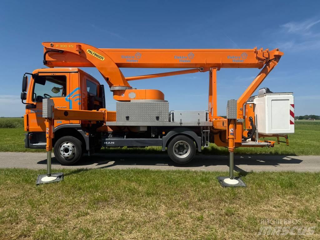 Palfinger P 300 KS Truck mounted aerial platforms
