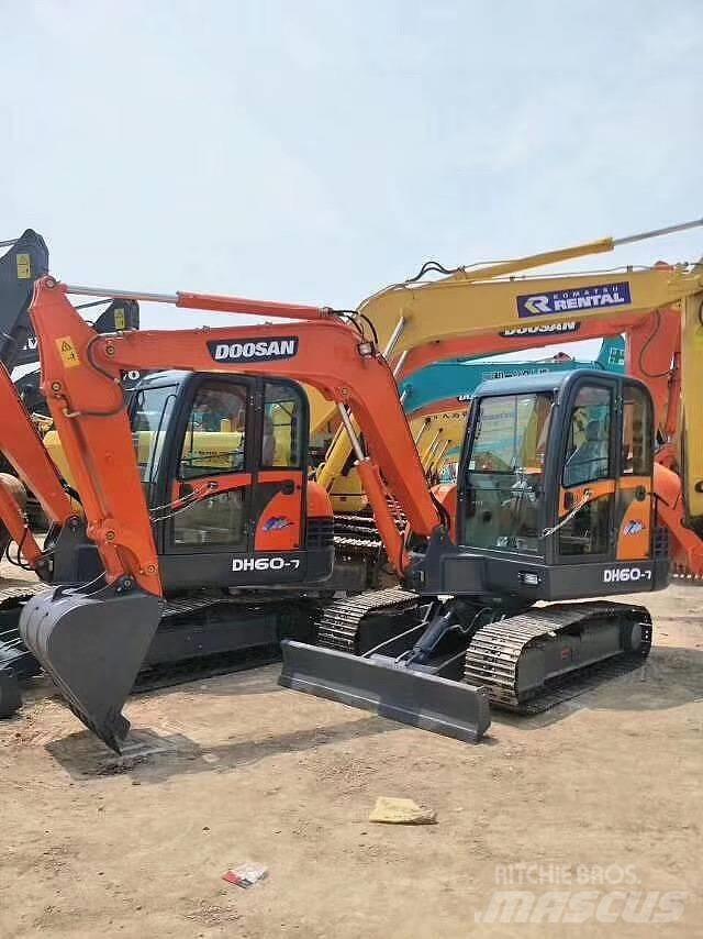 Doosan DH 60 Mini excavators < 7t